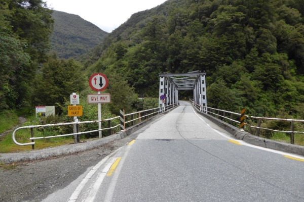 One lane bridge Nieuw-Zeeland