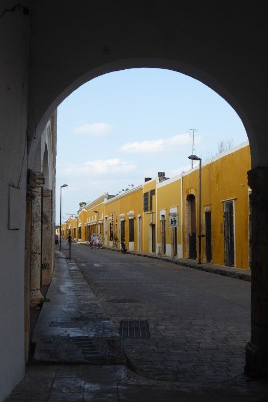 Izamal gele gebouwen Mexico