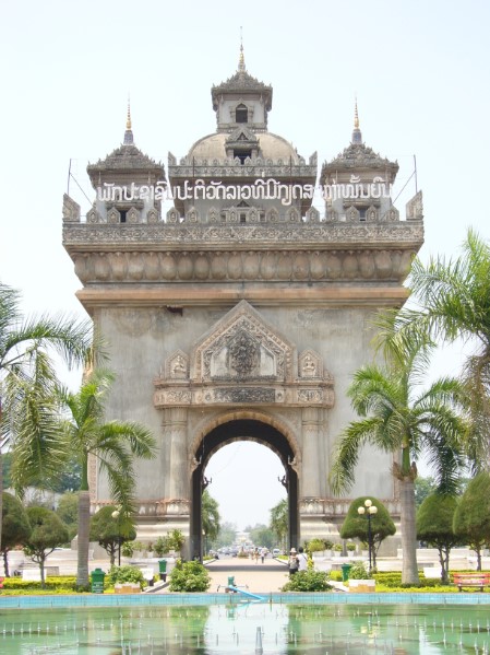 Patuxai-Vientianne
