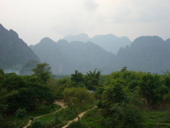 Uitzicht vanaf balkon Vang Vieng