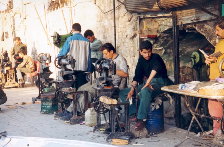 Schoenmakers in Aleppo